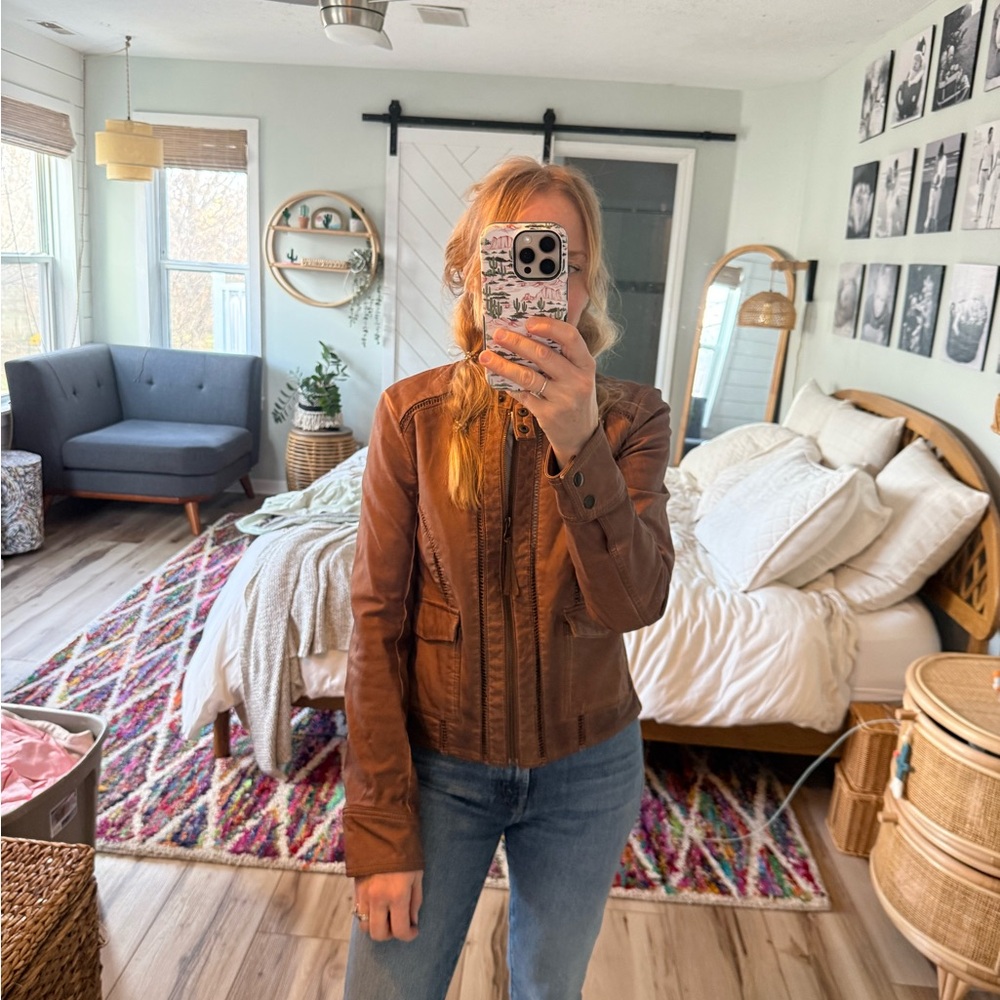 Women's Brown Leather Jacket - Picture 4 of 14